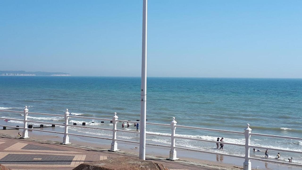 East Coast Apartments First Floor 2 Bed Apartment All Towels And Sheets Supplied Bridlington Kültér fotó